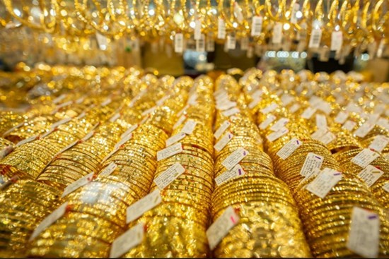 Giá vàng hôm nay 31/1: Thận trọng trước thời khắc Fed ra quyết định lãi suất