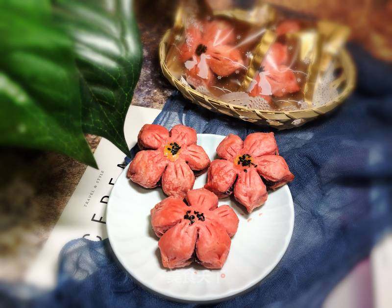 Bánh hoa đào may mắn: Bày mâm lễ ngày vía Thần Tài hay cúng ngày Rằm tháng Giêng đều rất hợp-11