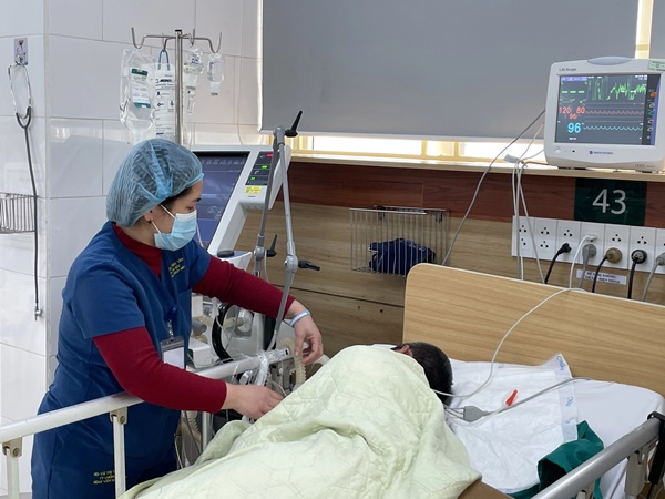 Nam thanh niên tổn thương não, suy thận cấp sau khi uống rượu-2