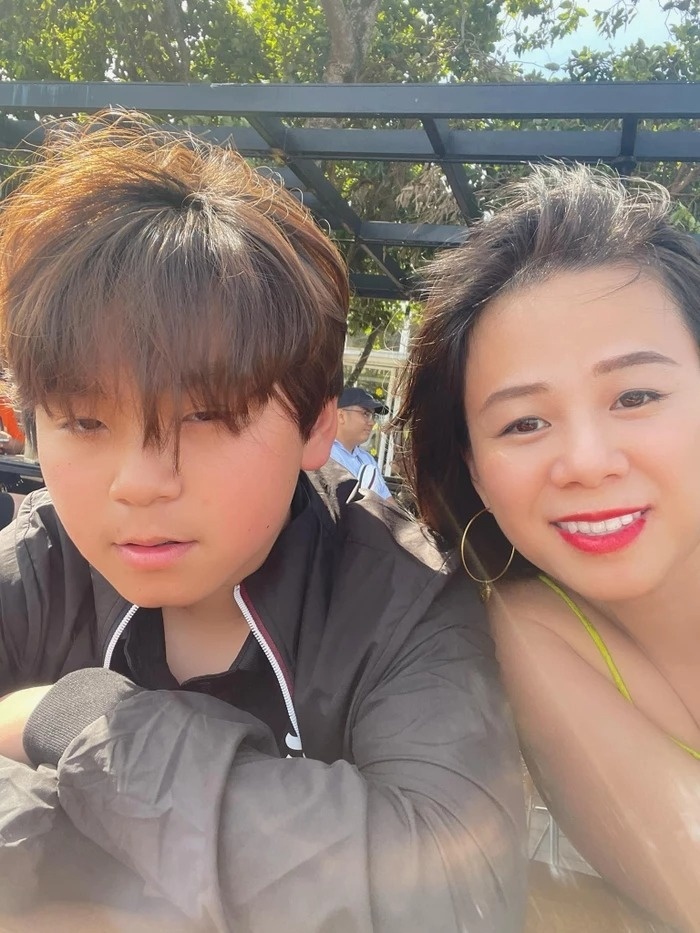 Con trai 11 tuổi của Shark Bình nói một câu khiến mẹ ấm lòng-1