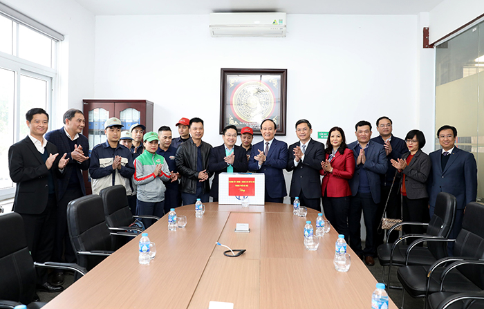 Chủ tịch HĐND Thành phố Nguyễn Ngọc Tuấn thăm, động viên sản xuất đầu Xuân tại Thường Tín-4