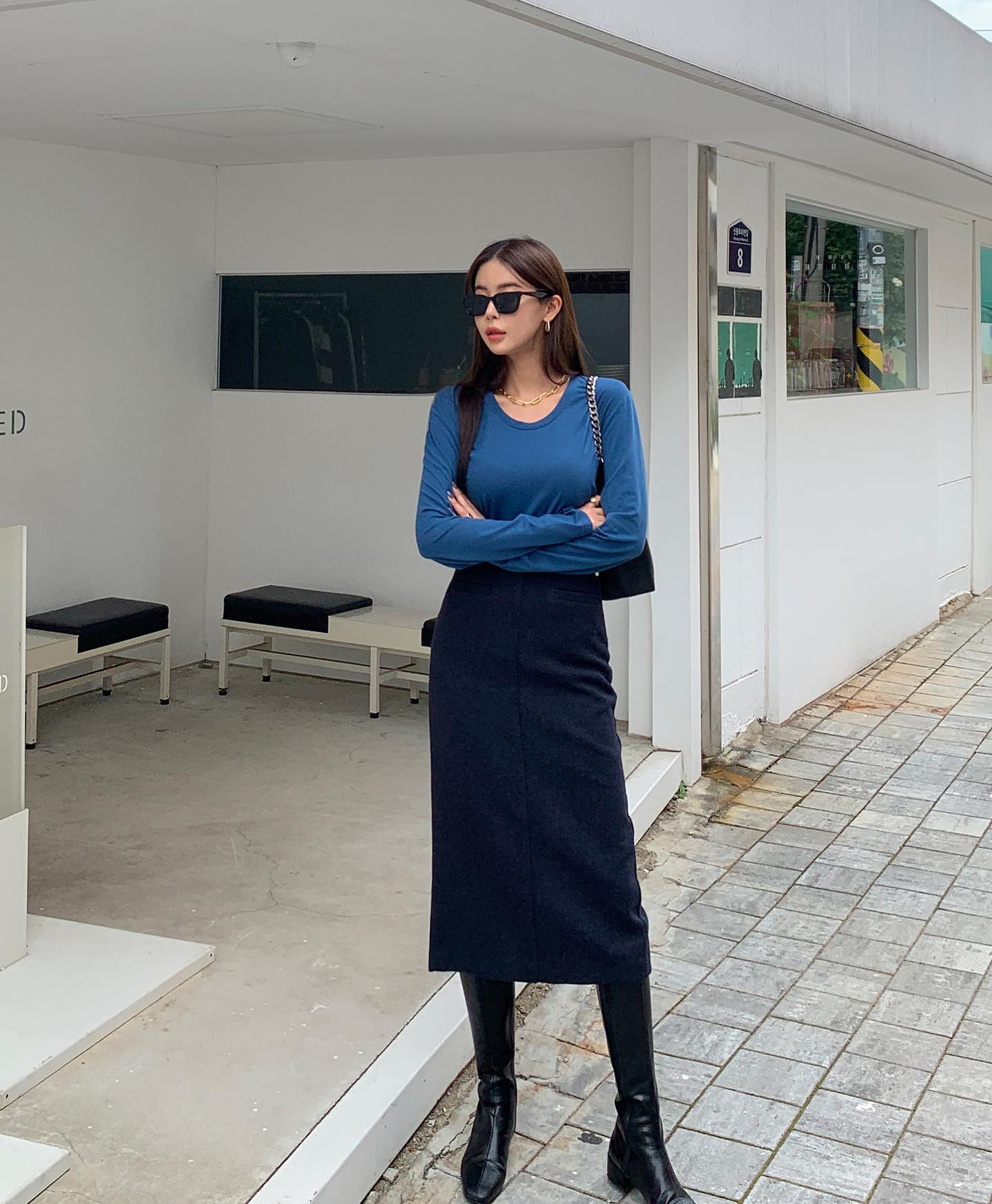 Áo thun dài tay có 10 cách diện trẻ trung mà vẫn thanh lịch-1