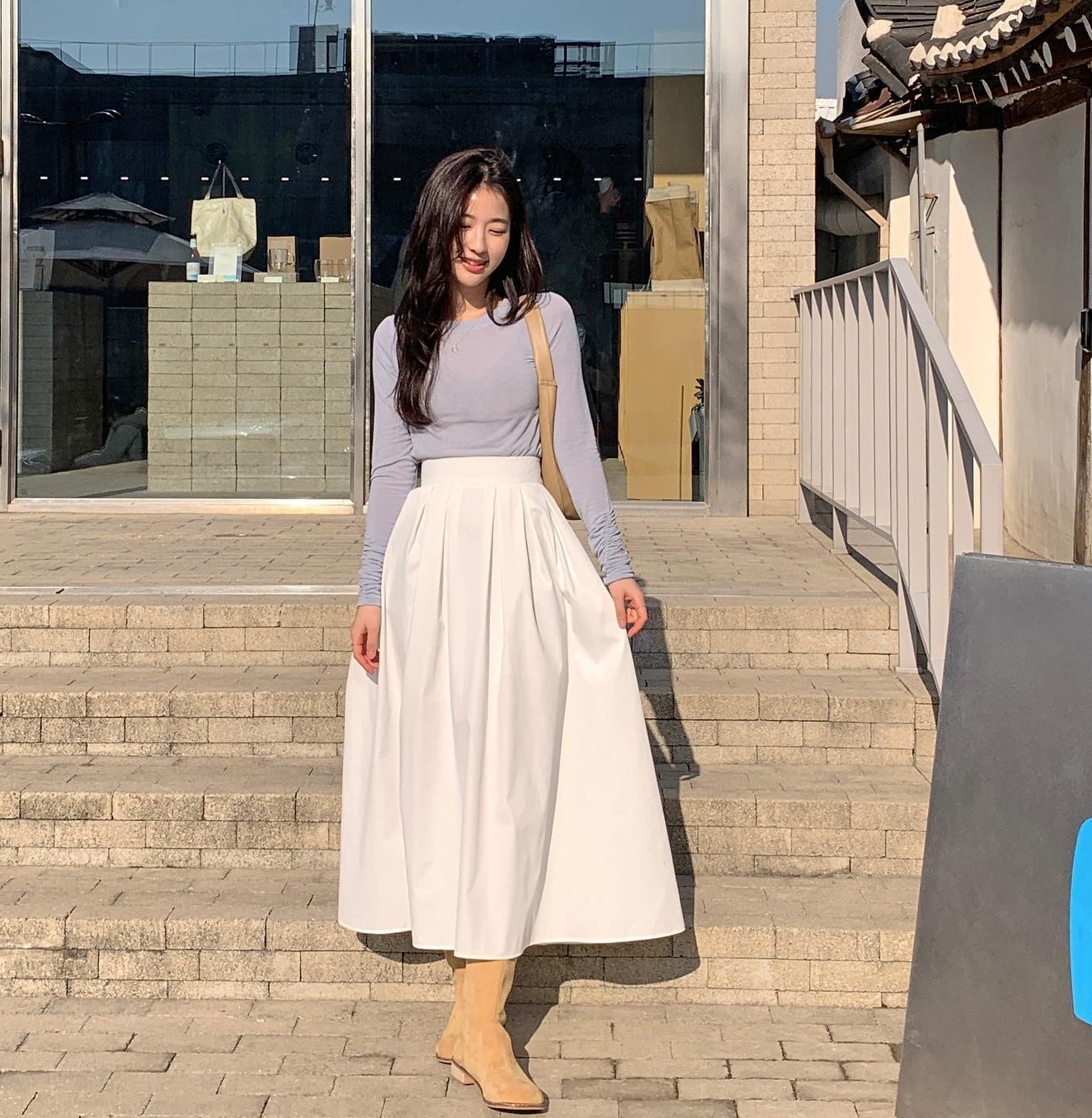 Áo thun dài tay có 10 cách diện trẻ trung mà vẫn thanh lịch-4