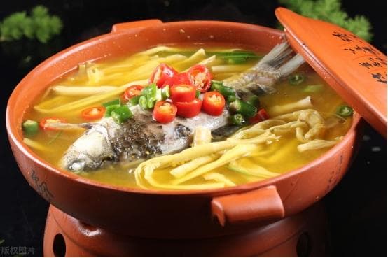 Khi mua cá diếc cần chú ý phân biệt giữa cá diếc đất và cá diếc ao-4