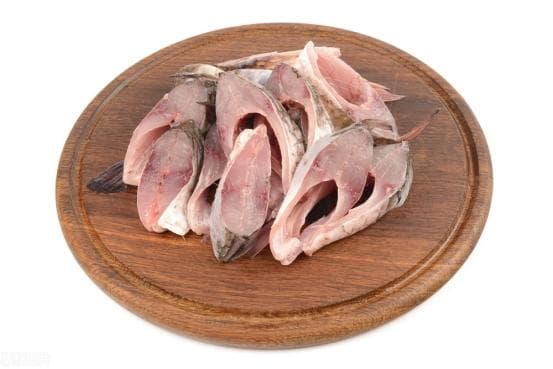 Khi mua cá diếc cần chú ý phân biệt giữa cá diếc đất và cá diếc ao-5