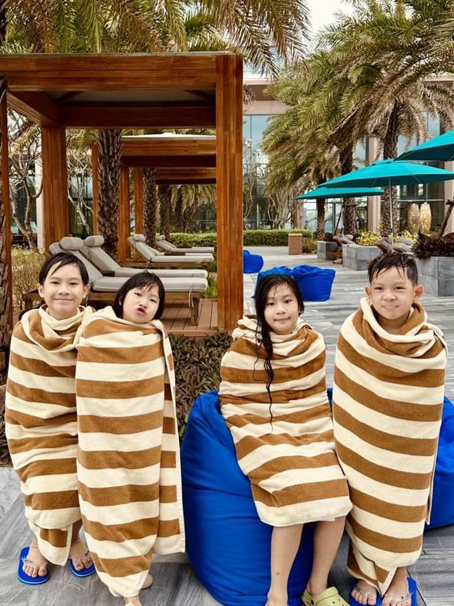 Không còn lội suối cuốc đất, 4 con Lý Hải - Minh Hà có chuyến du lịch trong mơ tại resort sang trọng-4