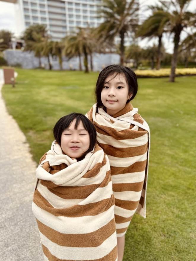 Không còn lội suối cuốc đất, 4 con Lý Hải - Minh Hà có chuyến du lịch trong mơ tại resort sang trọng-5