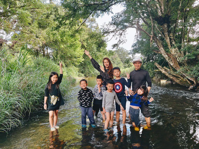 Không còn lội suối cuốc đất, 4 con Lý Hải - Minh Hà có chuyến du lịch trong mơ tại resort sang trọng-9
