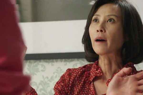 Bốn năm chung sống, tôi mua được một căn nhà trên thành phố, sau khi mẹ chồng vào ở được ba ngày, tôi tức giận đuổi bà đi-1