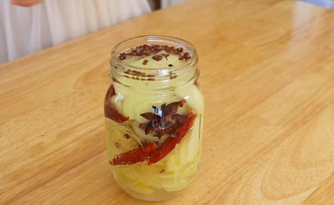 Gừng mua về chỉ mấy ngày là héo teo tóp, nhớ ngâm với nước này để vài tháng vẫn tươi ngon-5