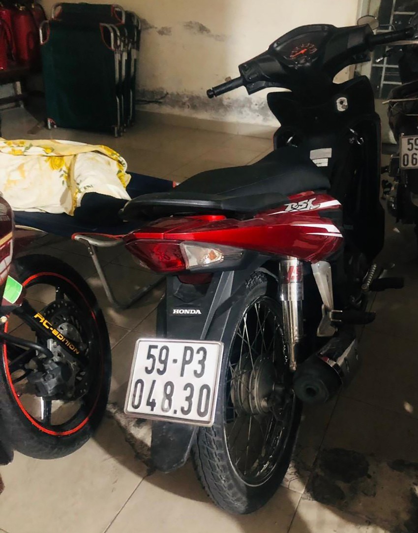 2 kẻ trộm bị bắt vì làm rơi ví ở hiện trường-2