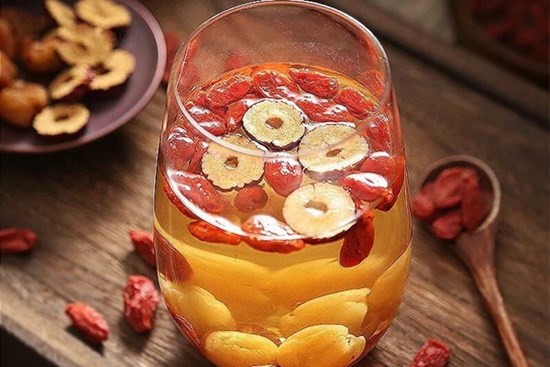 Thêm kỷ tử vào nước nóng uống buổi sáng, sau 30 ngày cơ thể gặt hái được 5 lợi ích