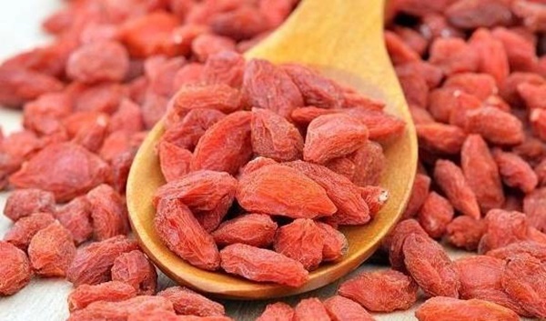 Thêm kỷ tử vào nước nóng uống buổi sáng, sau 30 ngày cơ thể gặt hái được 5 lợi ích-1