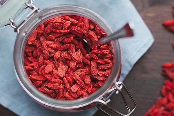 Thêm kỷ tử vào nước nóng uống buổi sáng, sau 30 ngày cơ thể gặt hái được 5 lợi ích-2