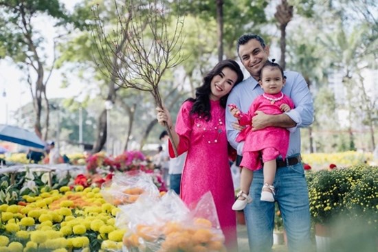 Võ Hạ Trâm kể một câu chuyện nhỏ chứng tỏ con gái 18 tháng tuổi đã rất thông minh