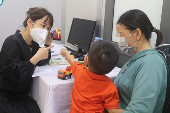 Mẹ trên 35 tuổi, bố trên 45 tuổi có nguy cơ sinh con bị khuyết tật