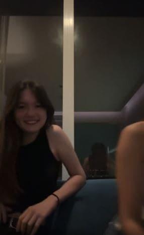 Lần đầu livestream với em chồng tương lai, Yến Xuân phản ứng bất ngờ khi bố Đặng Văn Lâm vào xem-1