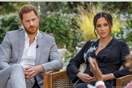 Meghan Markle than vãn không có tiền