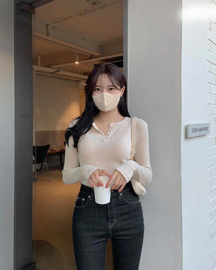 10 chiêu phối áo len mỏng vào mùa Xuân-1