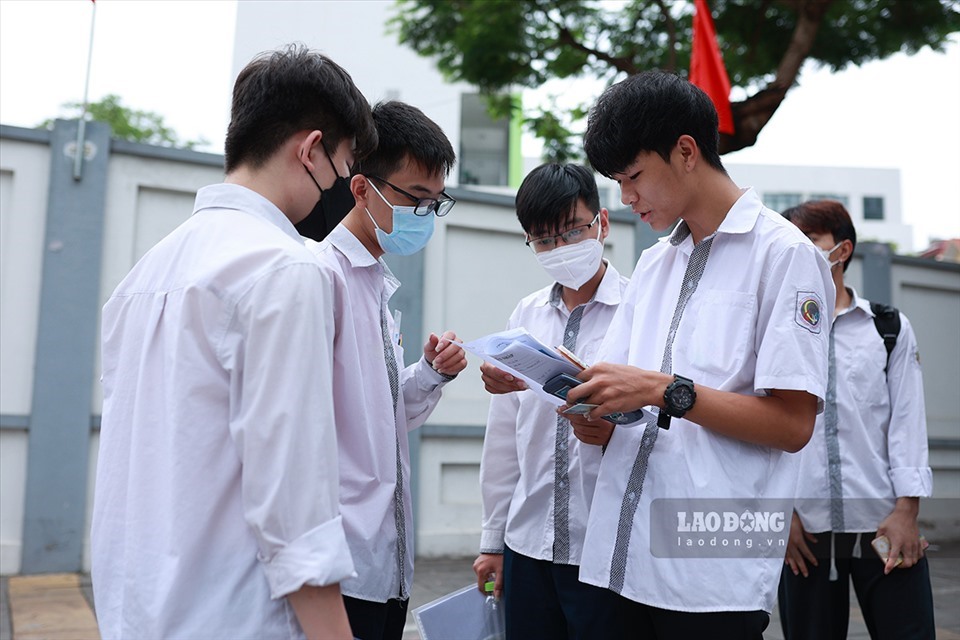 Kỳ tuyển sinh năm 2023 bắt đầu nóng-1