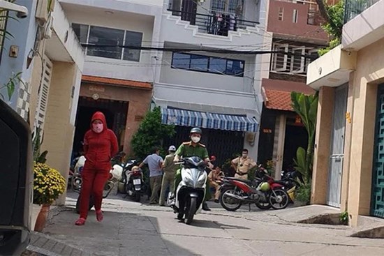 Bé gái 6 tháng tuổi chết bất thường