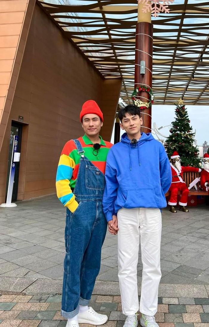 Kiều Minh Tuấn lột xác ngoạn mục: Nhan sắc ngày càng trẻ trung, gu ăn mặc hiện đại-1