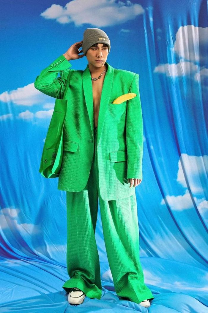 Kiều Minh Tuấn lột xác ngoạn mục: Nhan sắc ngày càng trẻ trung, gu ăn mặc hiện đại-7