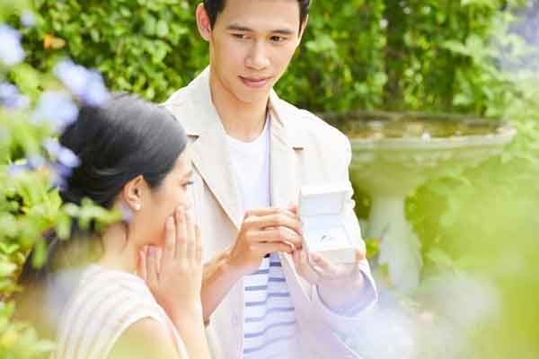 Hành động của bố mẹ bạn trai trong lần đầu gặp mặt khiến tôi hoang mang-2