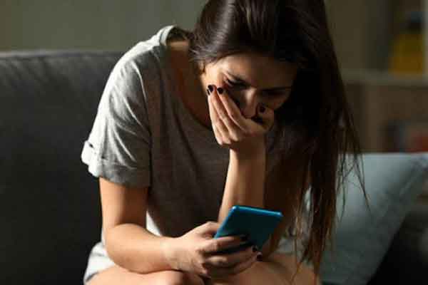 Mẹ mời 10 khách bảo chị dâu nấu nướng, chị tươi cười bưng mâm cơm lên khiến tất cả tái mặt-3