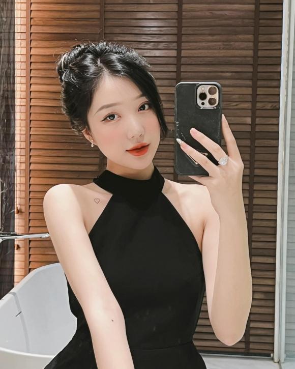 Tang lễ hot TikToker Bích Tuyền, nhiều bạn bè đau buồn đến viếng-5