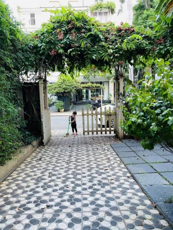 Choáng ngợp với biệt thự gần gũi thiên nhiên, đặc biệt là khu vườn đầy hoa trái của Thân Thúy Hà-6