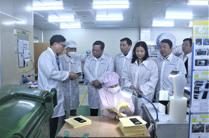 Phó Bí thư Thành ủy Nguyễn Văn Phong thăm, động viên sản xuất đầu năm tại Mê Linh, Đông Anh-2