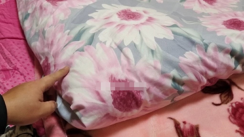 Mùa đông ngủ trong chăn vẫn thấy lạnh, có một mẹo, không cần chăn điện mà giường vẫn ấm cả đêm-1