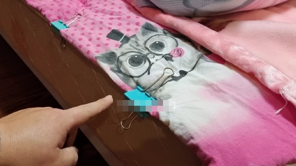 Mùa đông ngủ trong chăn vẫn thấy lạnh, có một mẹo, không cần chăn điện mà giường vẫn ấm cả đêm-7