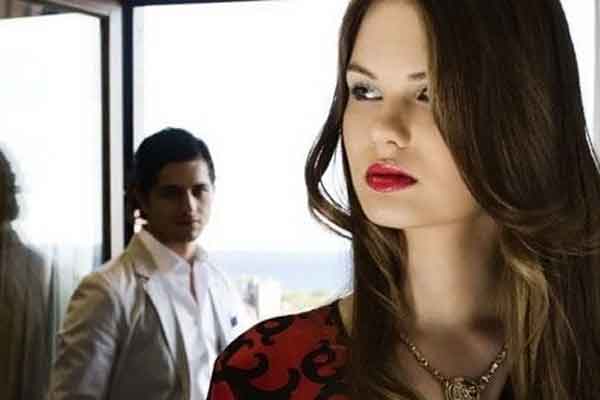 Trong cuộc nhậu, chồng nói một câu mà bạn bè anh ngượng ngùng vội ra về-1