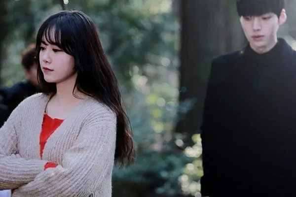 Lấy nhau 3 năm không có bầu liền bị nhà chồng ép ly hôn, ai ngờ chồng quỳ xuống van xin tôi đừng sinh con-2