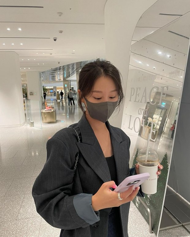 5 cách ngừa nếp nhăn mắt cho nàng công sở thường xuyên dùng máy tính-2