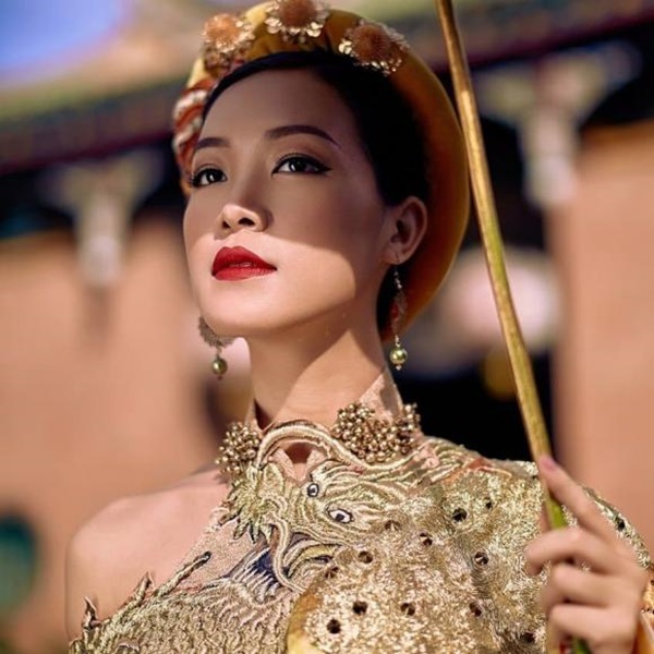 Muôn kiểu phản ứng của Hoa, Á hậu Việt khi bị tố chưa tốt nghiệp, lộ bảng điểm bết bát-27