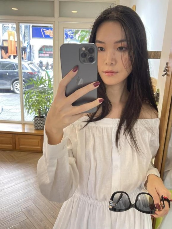 Muôn kiểu phản ứng của Hoa, Á hậu Việt khi bị tố chưa tốt nghiệp, lộ bảng điểm bết bát-28