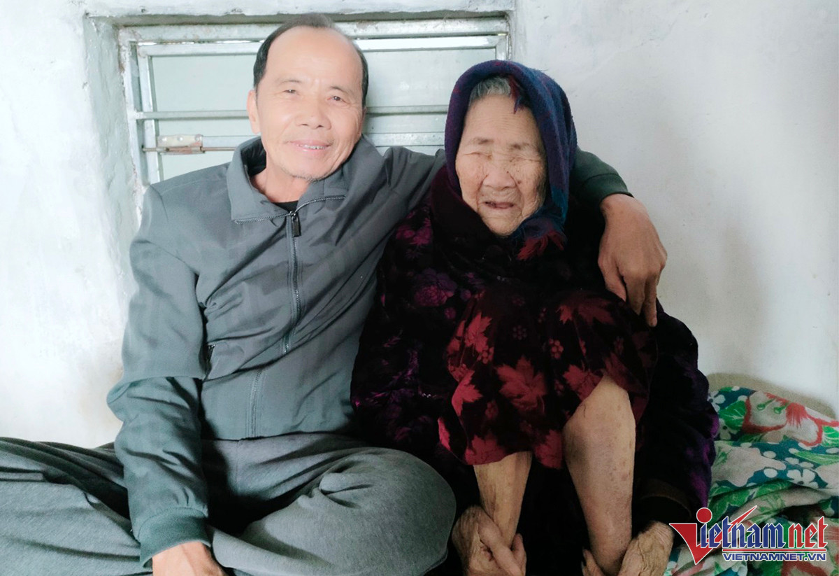 Cụ bà 110 tuổi ở Nghệ An minh mẫn đọc thơ tặng hơn 100 con cháu-4