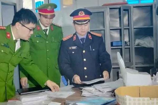 Bắt Giám đốc công ty bất động sản lừa bán thửa đất cho nhiều người