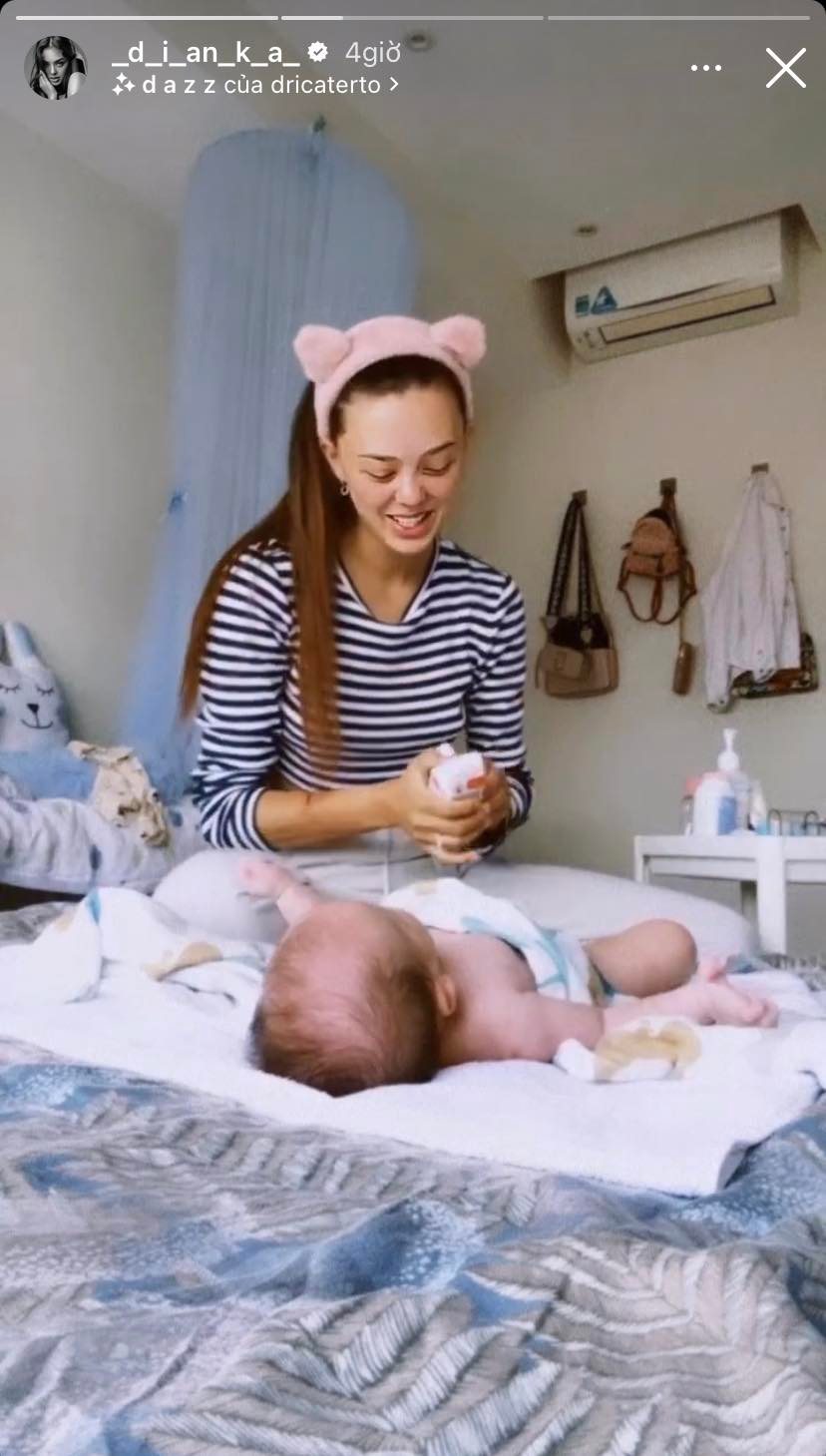 Vợ Bùi Tiến Dũng thoải mái khoe mặt mộc, để lộ diện mạo chuẩn mẹ bỉm khi ở nhà-3