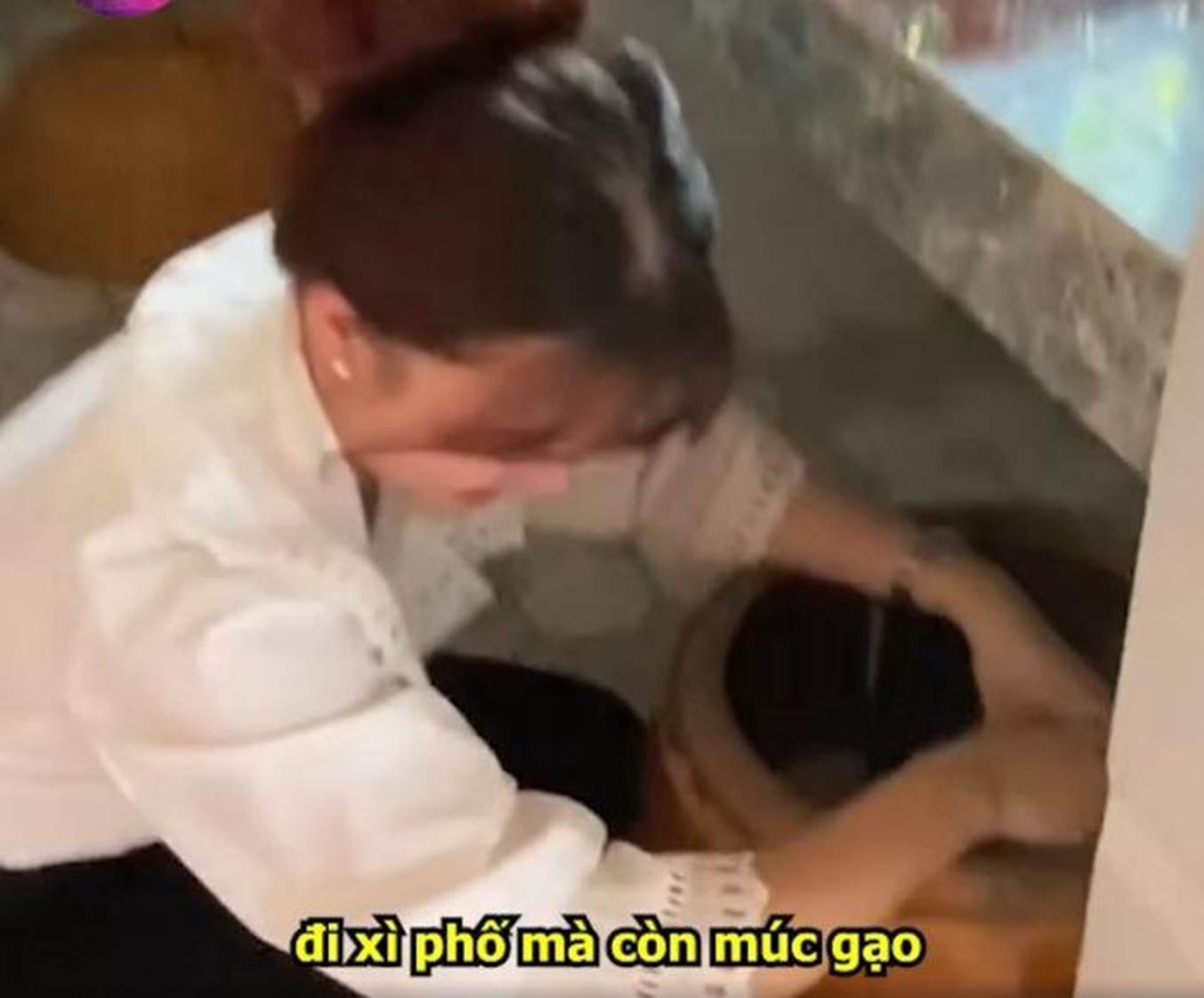 Trở thành trộm trong chính nhà mình, nữ sinh không bị chê bai còn nhận nhiều lời khen ngợi vì nhan sắc-3