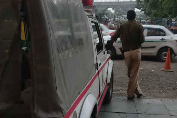 Người phụ nữ Anh bị cưỡng hiếp 2 lần trên cùng chuyến tàu-1