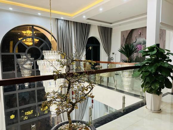 Cô gái 33 tuổi xây biệt thự tặng bố mẹ, dân mạng chỉ biết ngưỡng mộ-10