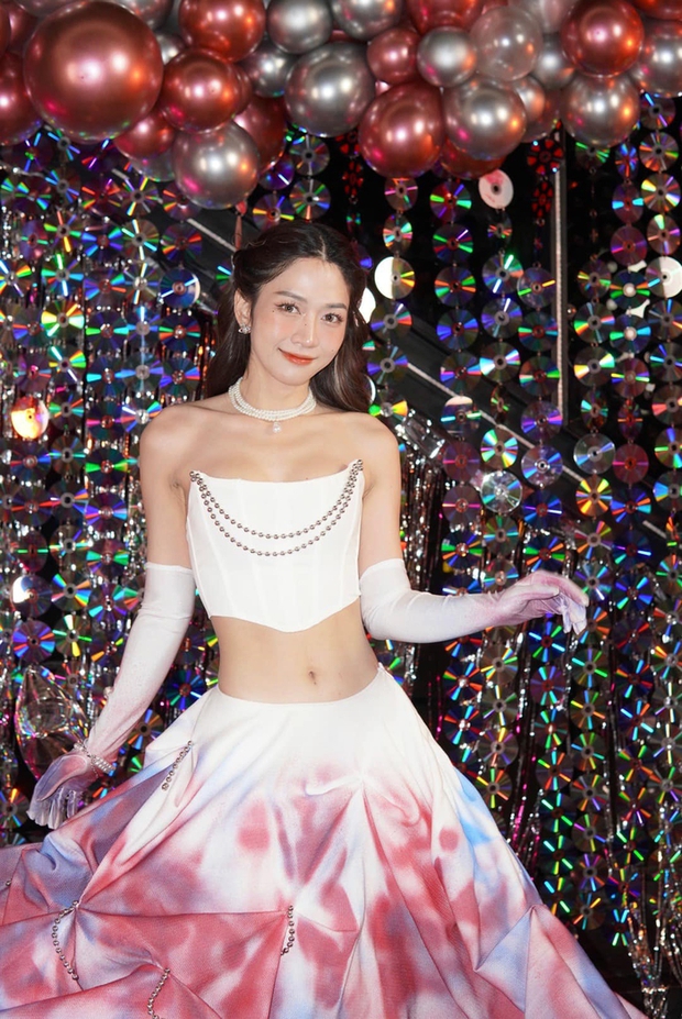 Lê Bống kể chuyện xây nhà cho mẹ, mua ô tô, mua đất năm 27 tuổi-1