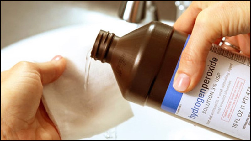 Đừng rửa thớt bằng xà phòng, với mẹo nhỏ này bạn có thể làm sạch mà dùng lâu không bị ẩm mốc-9