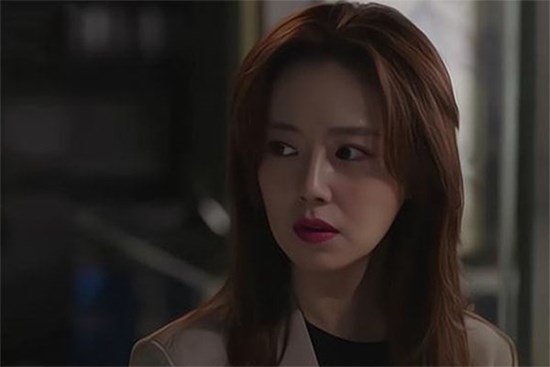 Vợ luôn tắm rửa ở cơ quan rồi mới về nhà, một hôm, tôi lén đến điều tra thì chấm dứt cuộc hôn nhân 8 năm