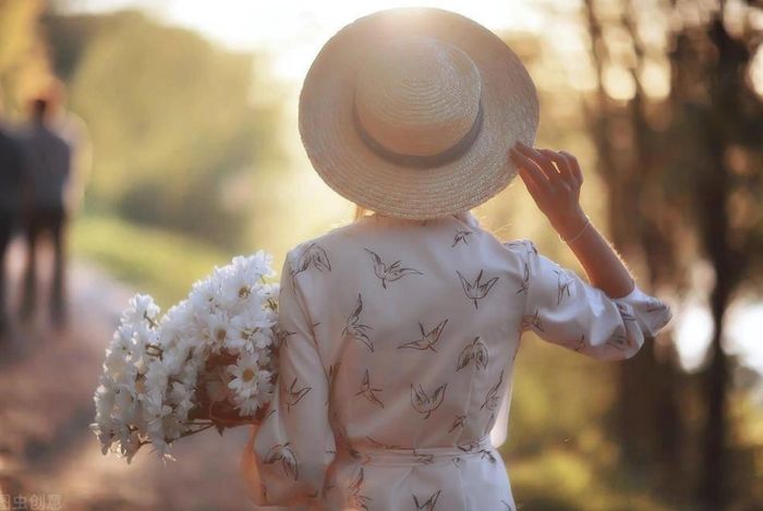 Kết hôn 1 tháng, vợ lấy hết tiền mừng cưới cho người yêu cũ chữa bệnh-1