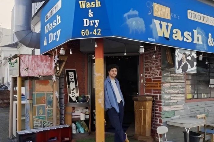 Gần 2.000 USD/tháng chỉ đủ sống trong tiệm giặt là ở New York-1